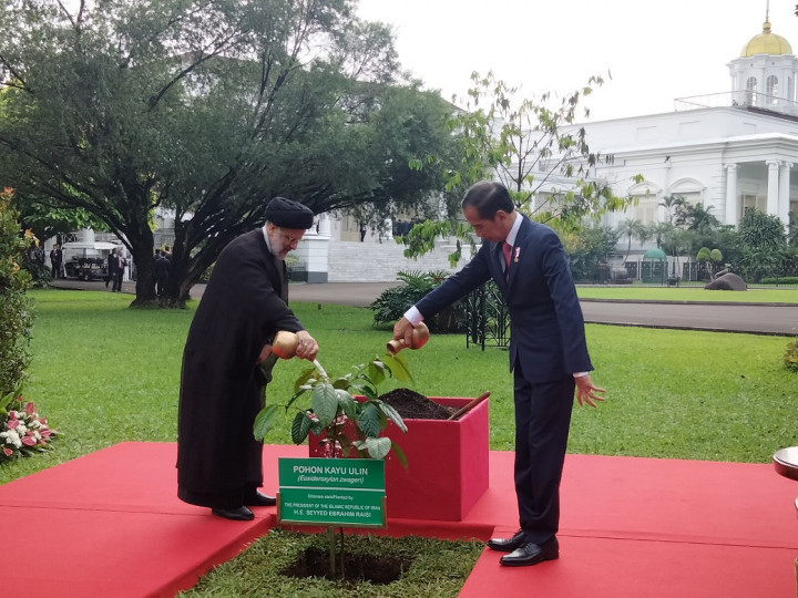 Pertama Kalinya, Presiden Iran Kunjungi Indonesia dan Diterima Jokowi di Istana Bogor