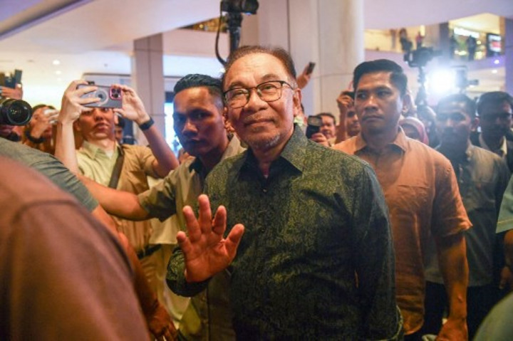 PM Anwar: Malaysia Akan Perbaiki Aturan Pemakaian Kata 'Allah' oleh Non-Muslim