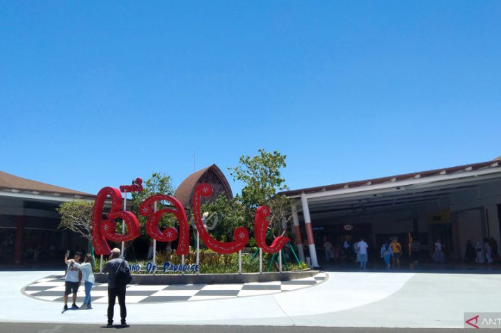 Tiket Pesawat Mahal Disebut Hambat Pemulihan Arus Turis Domestik Bali