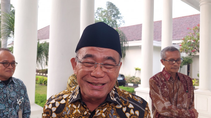 Mensos Mutasi Pegawai Diduga Korupsi Bansos, Menko PMK: Enggak Ada yang Salah