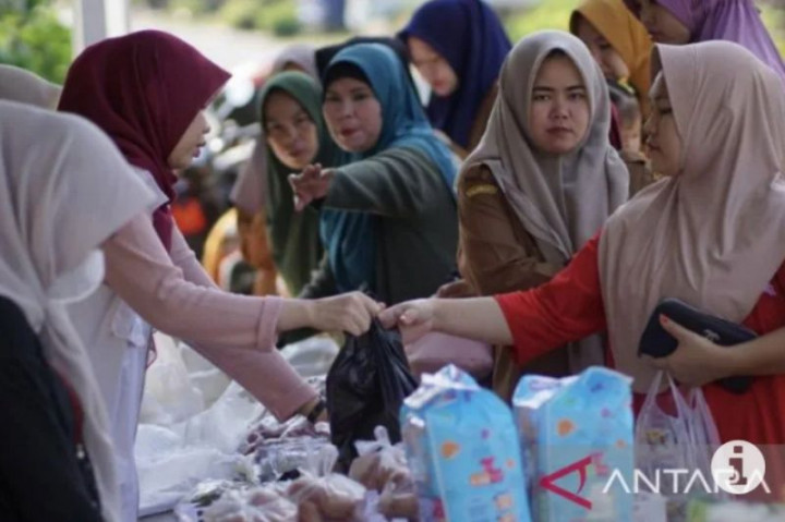 Pasar Murah di Balangan Kalsel Diserbu Warga Desa Gunung Batu