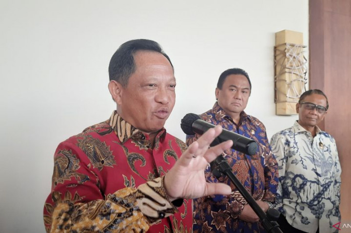 Mendagri Ungkap Senjata KKB Papua Dipasok dari Papua Nugini