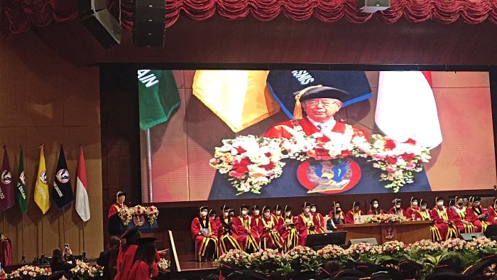 Wisuda 2.476 Mahasiswa, Rektor UPH: Kalian adalah Pahlawan