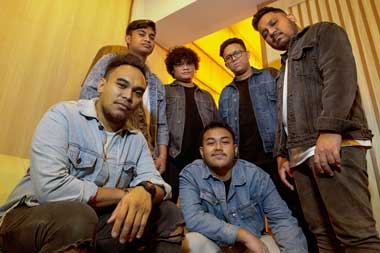 Barry Likumahuwa & The Rhytm Service Rilis Single Baru tentang Cinta