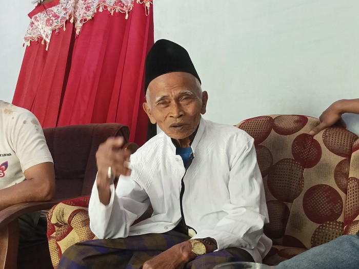 Calon Jemaah Haji Tertua di Kabupaten Malang Tetap Sehat Meski Berusia 100 Tahun