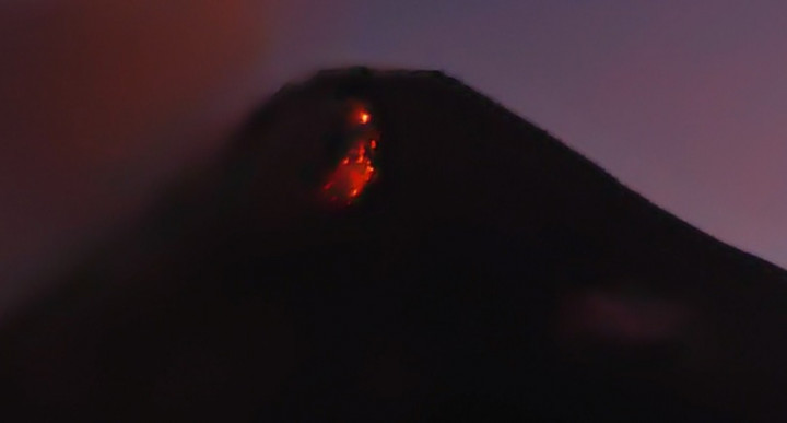 Gunung Merapi Alami Erupsi 236 Kali dalam Sepekan