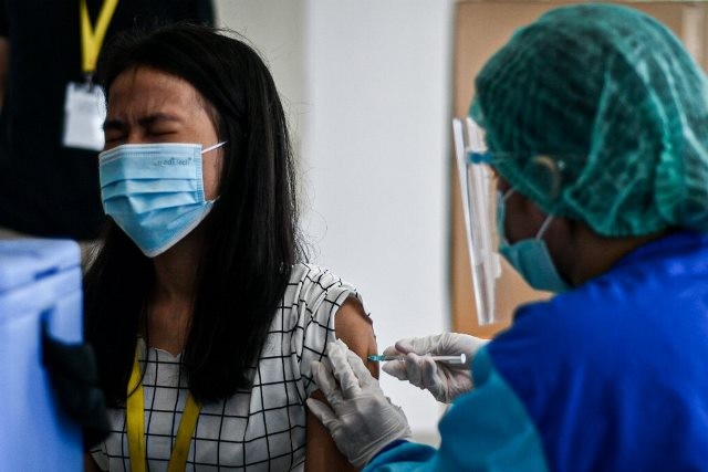 Vaksinasi Covid-19. (Foto: MI/Andri Widiyanto)