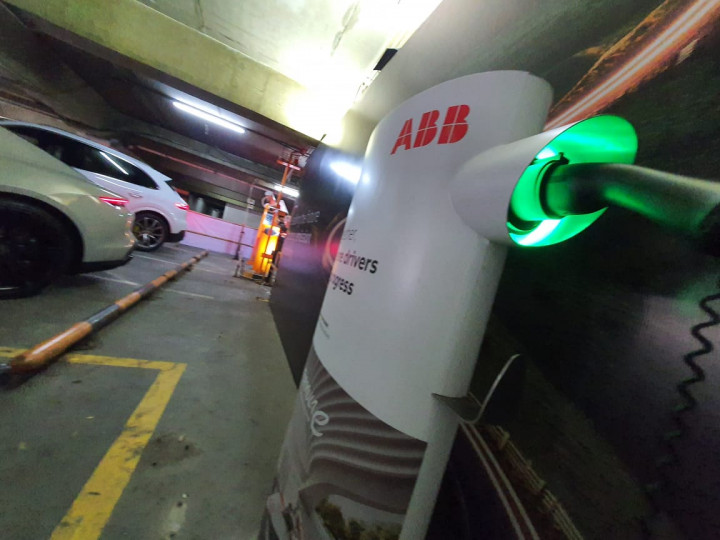 Butuh 20 Ribu SPKLU untuk Mencapai 400 Ribu Mobil Listrik