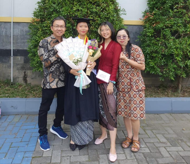 Violine Intan Puspita, Peraih Medali Perak Sea Games 2023 Wisuda di UNY