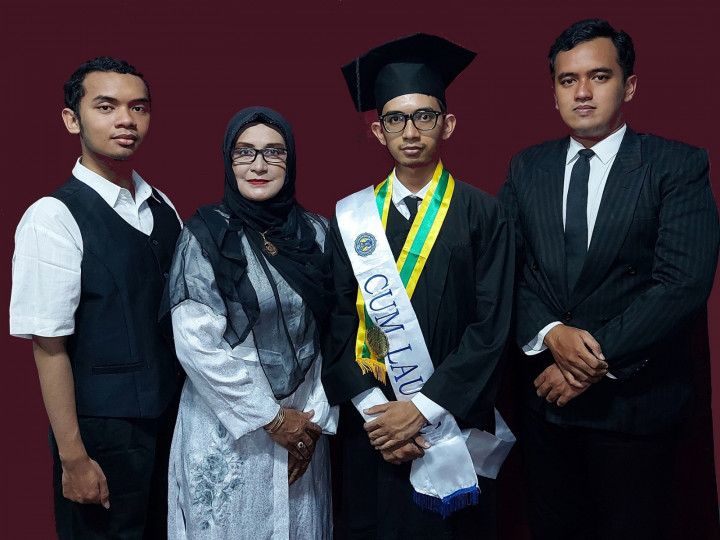 Kisah Sodiq si 'Bibliophile' Peraih IPK Tertinggi di UNY