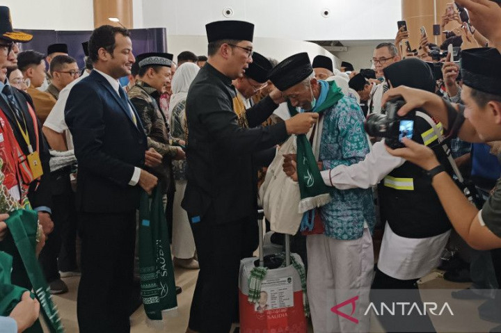 Gubernur Sebut Penerbangan Haji Perdana di BIJB jadi Sejarah Jawa Barat