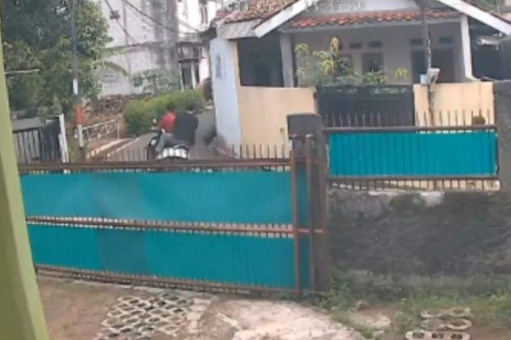 Mempertahankan Ponselnya dari Jambret, Siswi SMP Terseret 3 Meter