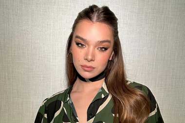 Hailee Steinfeld dan Josh Allen Dikabarkan Pacaran
