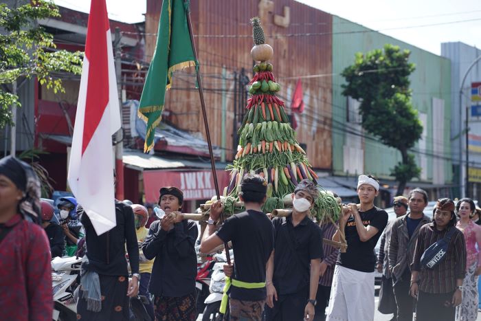UKDW Meriahkan Pawai Budaya Unduh-Unduh