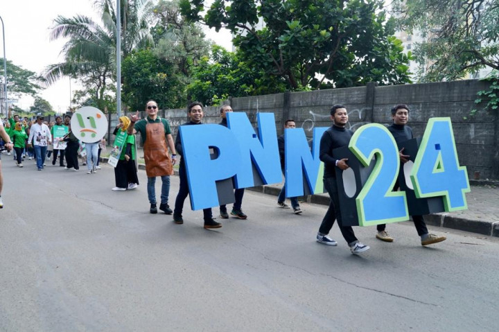 Sambut HUT ke-24 PNM, Insan PNM Kompak Jalan Sehat