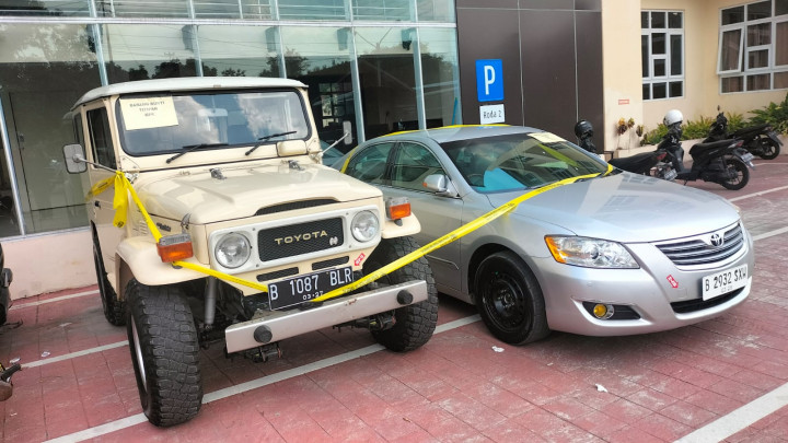 KPK Titipkan 2 Mobil Sitaan Milik Rafael Alun di Polresta Solo