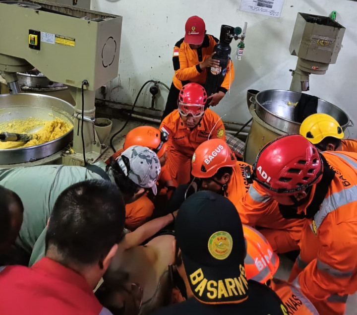 Ngeri! Pekerja di Sleman Terjepit Mesin Penggiling Bakpia