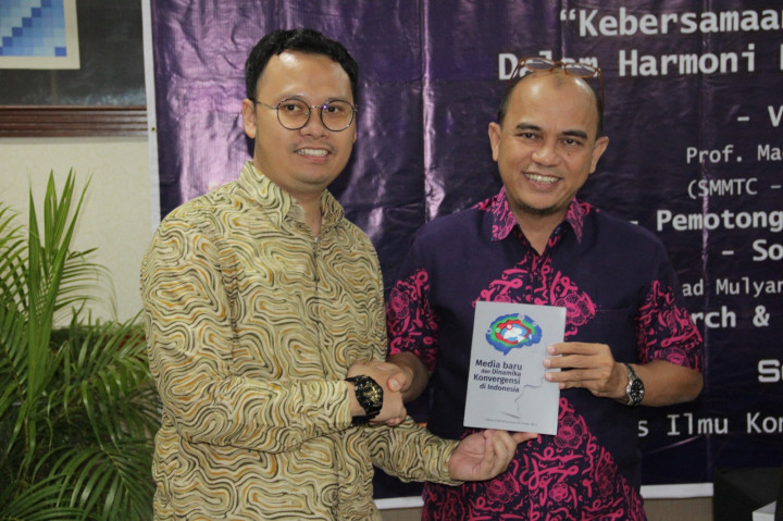 Ultah Fikom UMB Ke-29, Wakil Rektor dan Dekan Terbitkan Buku