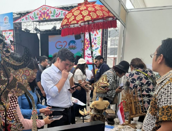 Stan Indonesia Jadi Perhatian dalam Pameran Kedubes Asing di Peru