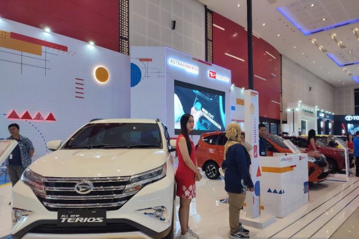 IIMS Surabaya 2023 Dibuka, Bertaburan Mobil & Motor Baru