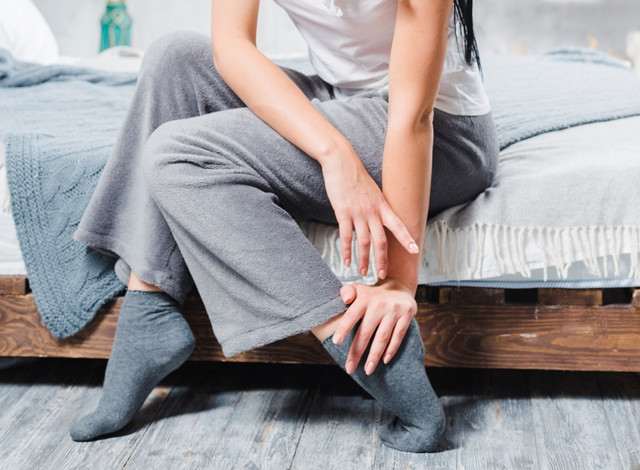 Pernah Alami Kaki Kram di Malam Hari? Ternyata Ini 4 Penyebabnya