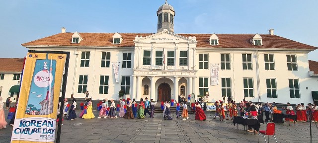 Lampion Khas Korea Meriahkan Kota Tua Jakarta