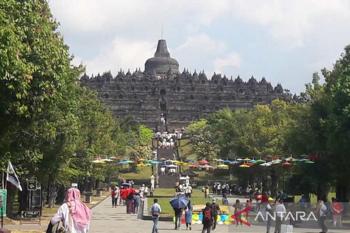 Candi Borobudur Steril Pengunjung