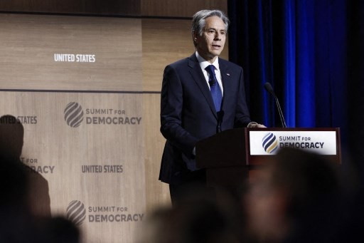 Pesawat Dicegat Jet Tempur, Menlu AS Desak Tiongkok Buka Komunikasi