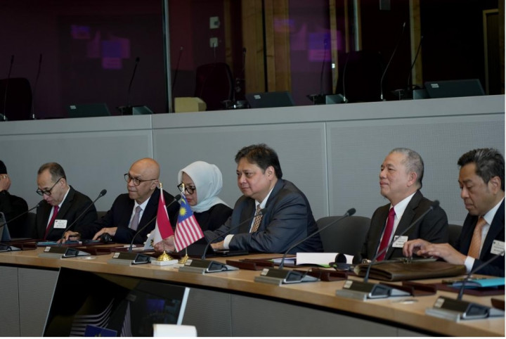 Menko Airlangga Tolak Kebijakan Deforestasi Uni Eropa yang Rugikan Petani Kecil