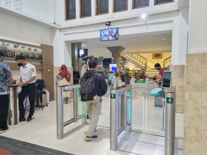 Libur Panjang, Stasiun Pasar Senen dan Gambir Diserbu 99 Ribu Penumpang