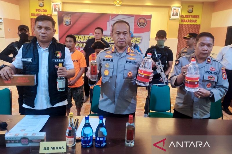 Polrestabes Makassar Bongkar Penyelundupan Miras Ilegal Asal Tiongkok