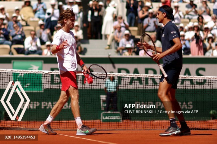 French Open 2023: Sonego Singkirkan Unggulan Keempat Andrey Rublev di Babak Ketiga