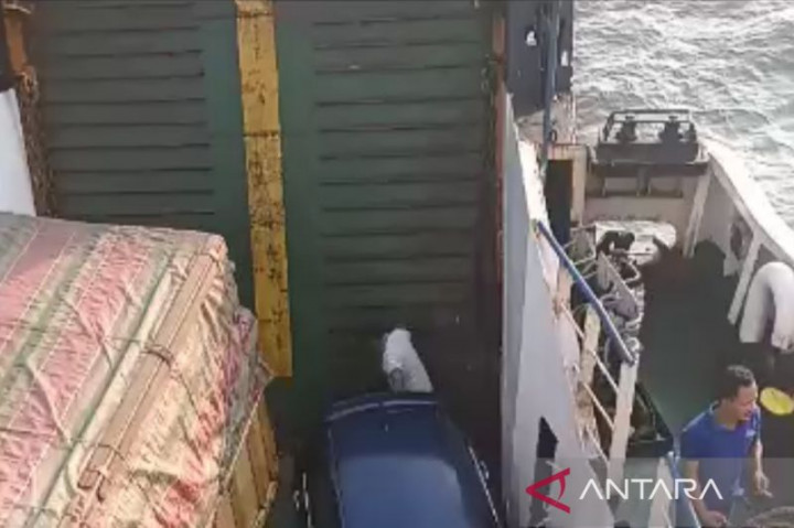 Polda Sumsel Pastikan Seluruh Penumpang KMP Jembatan Musi Selamat