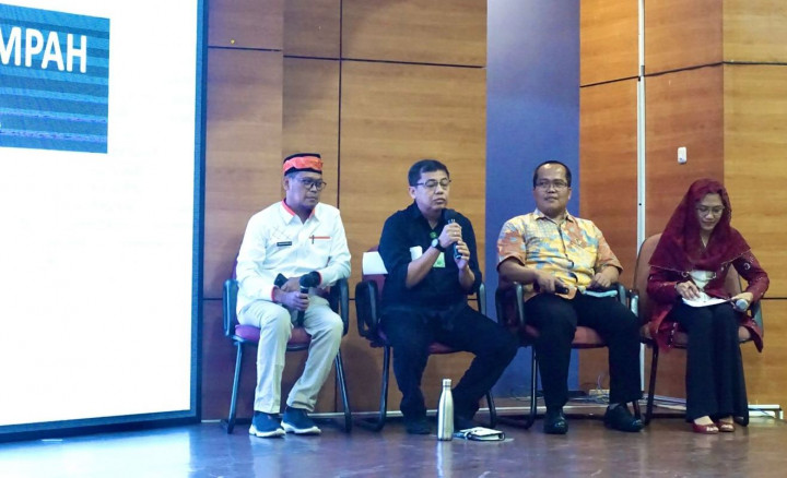 Mahasiswa dan Masyarakat Diajak Kritisi Produsen Pembuang Limbah Plastik