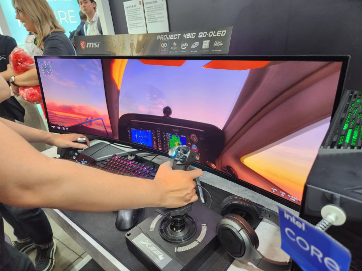 MSI Pamer Teknologi QD-OLED Lagi, Kali Ini Monitor Gaming 49 Inci