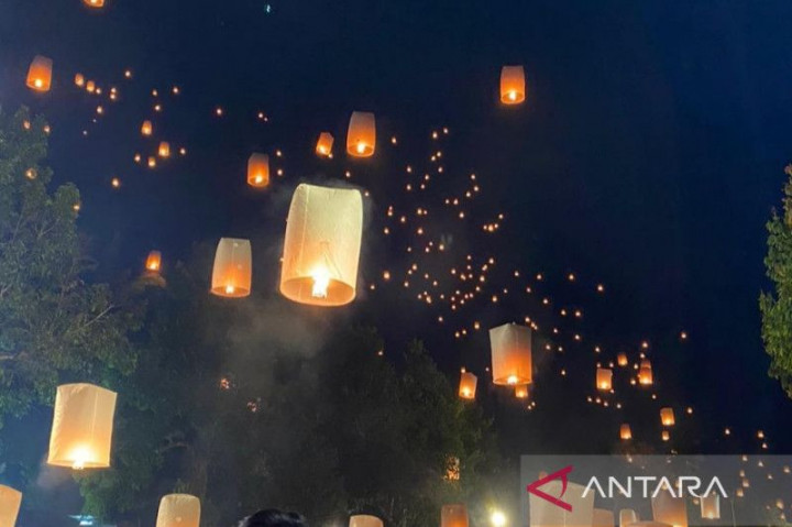 Penerbangan 2.567 Lampion Tutup Rangkaian Waisak di Borobudur
