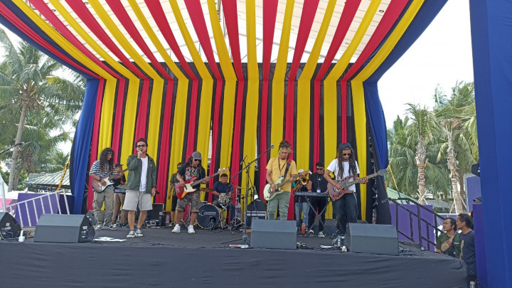 Momonon Bangga Tampil di Panggung Musik Formula E