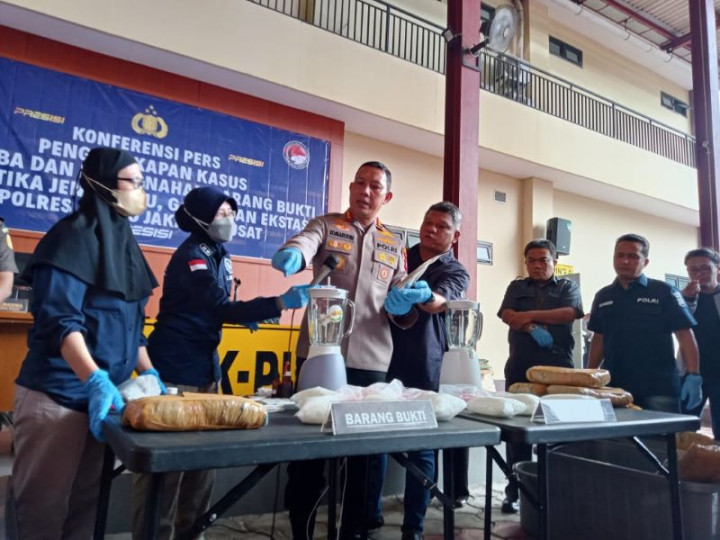Polres Jakpus Amankan Ribuan Ekstasi dan 3.5 Kilogram Sabu