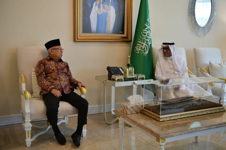 Saudi Ambassador Complains to the Vice President About Professional Migrant Workers