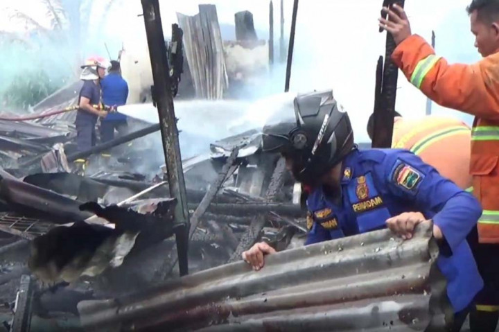 Lalai Saat Bakar Sampah, Tiga Rumah Ludes Terbakar