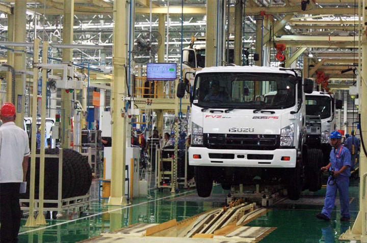 Isuzu Pindahkan Basis Produksi Truk Ke Indonesia