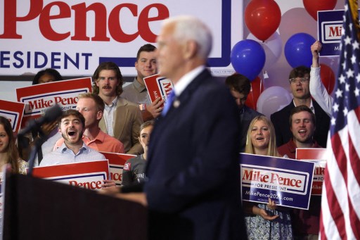 Di Kampanye Presiden, Pence: Trump Tuntut Saya Pilih Dia atau Konstitusi