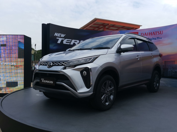Wajah Baru New Daihatsu Terios, Harga Naik 5%