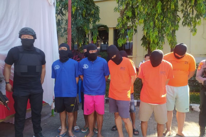 Anggota Polri <i>Nyambi</i> Kurir Narkoba, Diupah Rp40 Juta