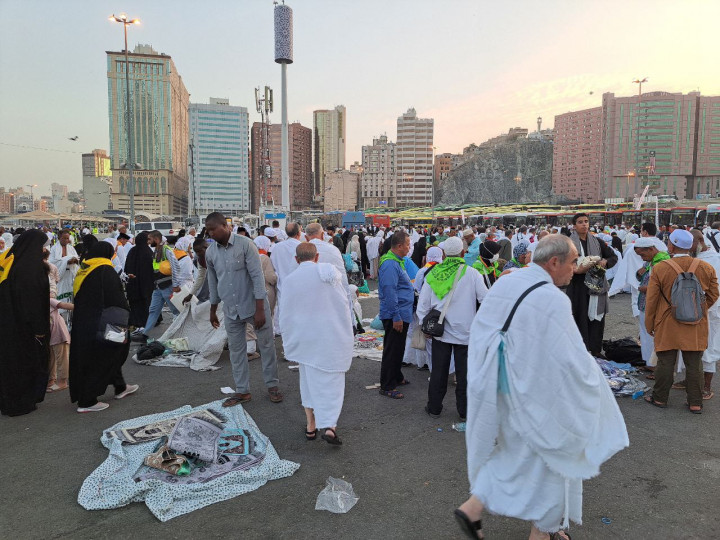 Petugas Fasilitasi Pemulangan Jemaah Berkursi Roda Usai Umrah Wajib