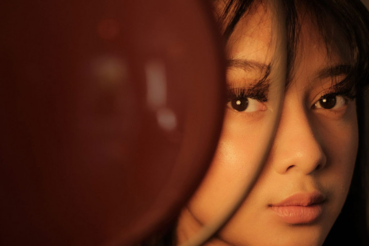 Mengenal Rahmania Astrini, <i>Special Guest</i> di Konser Coldplay Jakarta