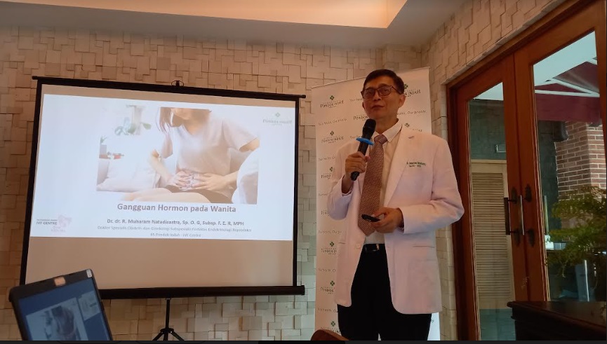 Dr. dr. R. Muharam Natadisastra, Sp. O. G, Subsp. F. E. R., selaku Dokter Spesialis Obstetri dan Ginekologi Subspesialis Fertilitas Endokrinologi Reproduksi dari Rumah Sakit Pondok Indah. Foto: Aulia/Medcom