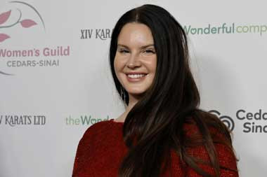 Lana Del Rey Berhenti dari Instagram