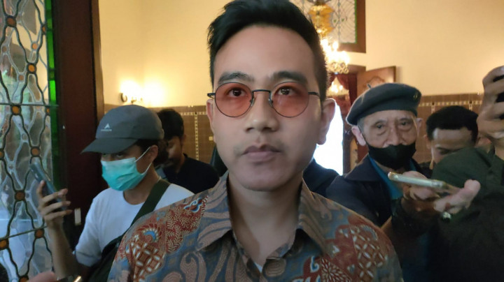 Gibran Sebut Kaesang Harus Minta Restu Warga Depok