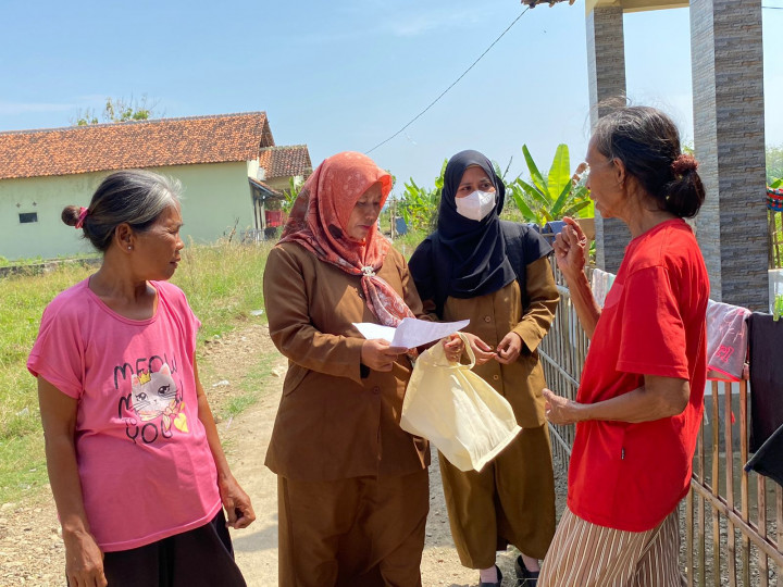 Pendaftar Minim, Guru SD di Cirebon Terpaksa Blusukan Cari Murid
